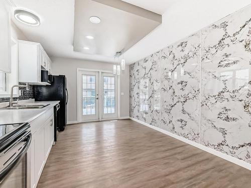 9837 179 Avenue, Edmonton, AB - Indoor Photo Showing Kitchen