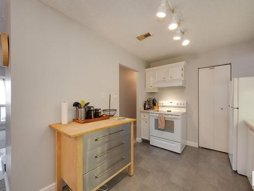 78 2703 79 Street, Edmonton, AB - Indoor Photo Showing Kitchen