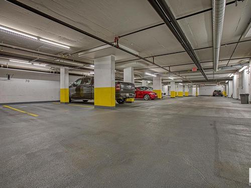 1201 10035 Saskatchewan Drive, Edmonton, AB - Indoor Photo Showing Garage