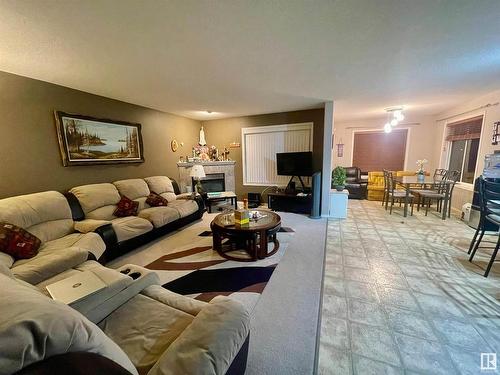 3311 32 Avenue, Edmonton, AB - Indoor Photo Showing Living Room