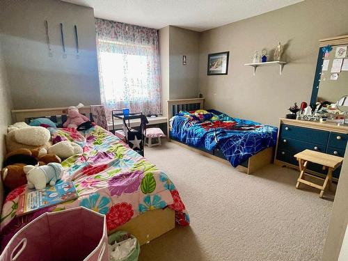 3311 32 Avenue, Edmonton, AB - Indoor Photo Showing Bedroom