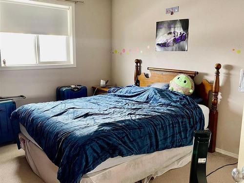 3311 32 Avenue, Edmonton, AB - Indoor Photo Showing Bedroom