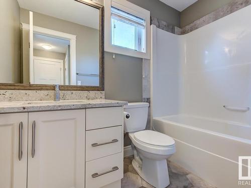 11243 102 Street, Edmonton, AB - Indoor Photo Showing Bathroom