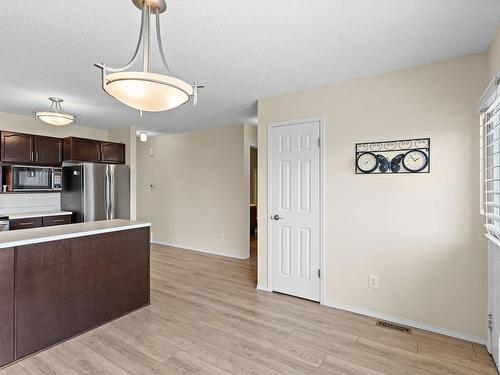 833 116A Street, Edmonton, AB - Indoor Photo Showing Kitchen