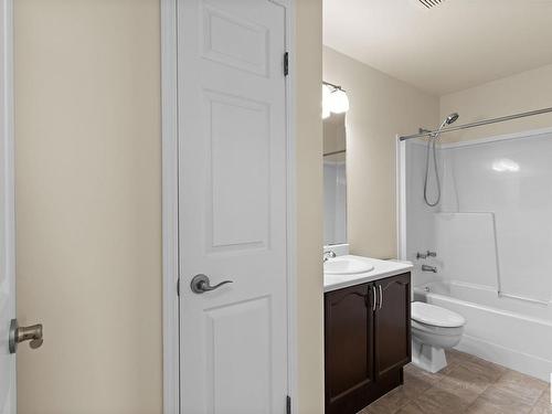 833 116A Street, Edmonton, AB - Indoor Photo Showing Bathroom