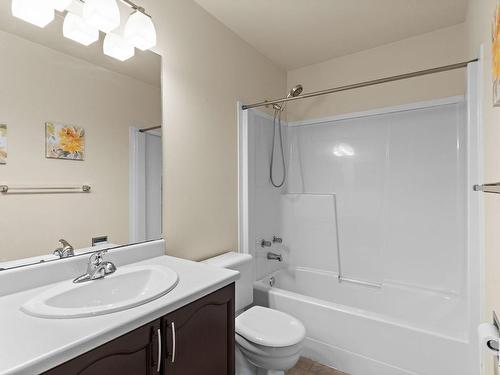 833 116A Street, Edmonton, AB - Indoor Photo Showing Bathroom