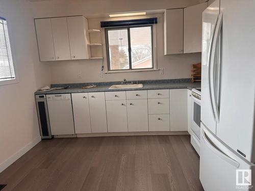 7907 125 Avenue, Edmonton, AB - Indoor Photo Showing Kitchen