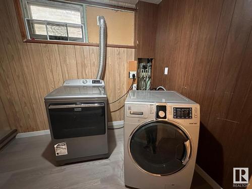 7907 125 Avenue, Edmonton, AB - Indoor Photo Showing Laundry Room