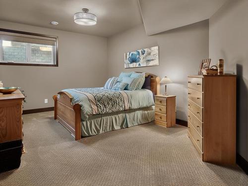 3719 Cameron Heights Place, Edmonton, AB - Indoor Photo Showing Bedroom