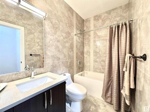 1330 Adamson Drive, Edmonton, AB - Indoor Photo Showing Bathroom