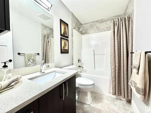 1330 Adamson Drive, Edmonton, AB - Indoor Photo Showing Bathroom