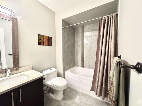 1330 Adamson Drive, Edmonton, AB - Indoor Photo Showing Bathroom