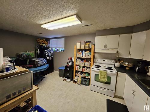 9504 128 Avenue, Edmonton, AB - Indoor