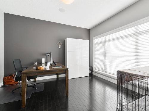 35 10550 Ellerslie Road, Edmonton, AB - Indoor Photo Showing Dining Room