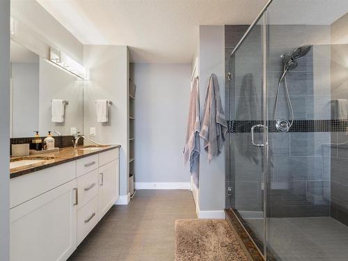 35 10550 Ellerslie Road, Edmonton, AB - Indoor Photo Showing Bathroom