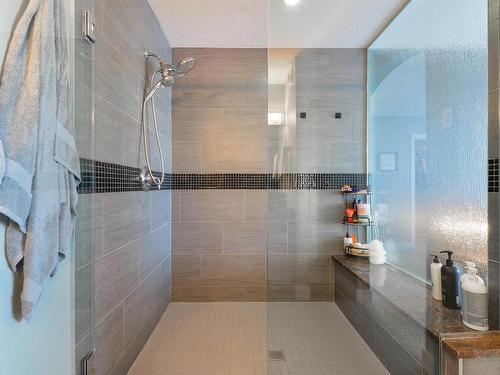 35 10550 Ellerslie Road, Edmonton, AB - Indoor Photo Showing Bathroom