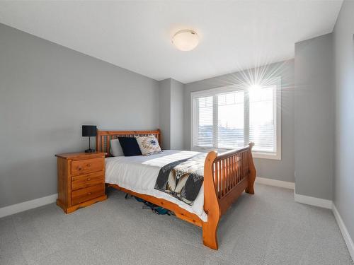 35 10550 Ellerslie Road, Edmonton, AB - Indoor Photo Showing Bedroom