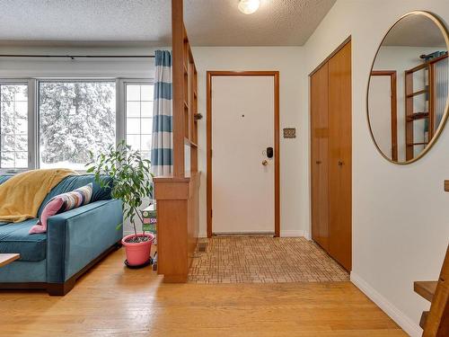 6919 83 Avenue Nw, Edmonton, AB - Indoor Photo Showing Other Room