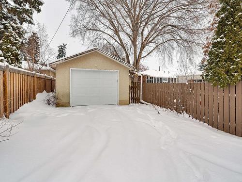 6919 83 Avenue Nw, Edmonton, AB - Outdoor