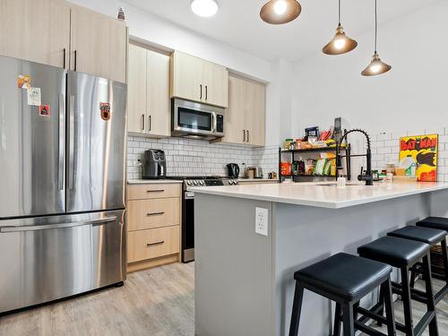 9537 106A Avenue, Edmonton, AB - Indoor Photo Showing Kitchen With Upgraded Kitchen