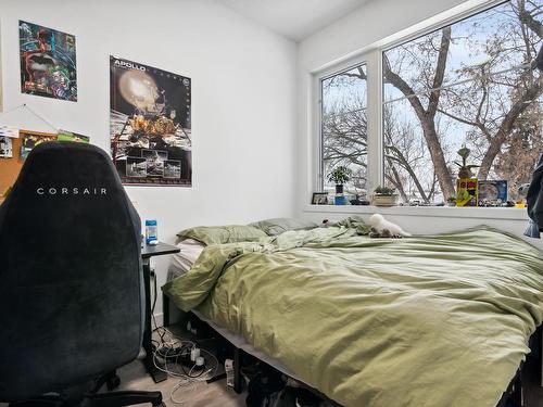 9537 106A Avenue, Edmonton, AB - Indoor Photo Showing Bedroom