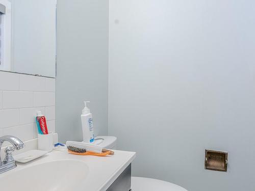 4614 13 Avenue, Edmonton, AB - Indoor Photo Showing Bathroom