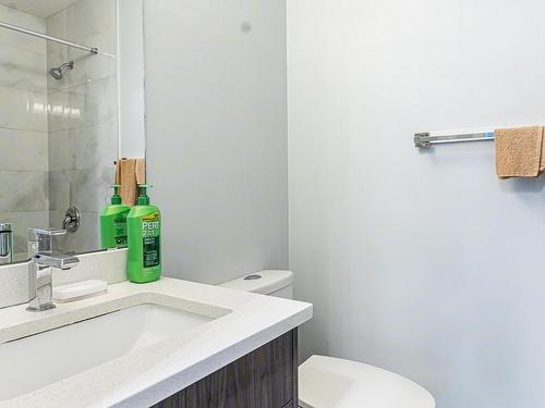 4614 13 Avenue, Edmonton, AB - Indoor Photo Showing Bathroom