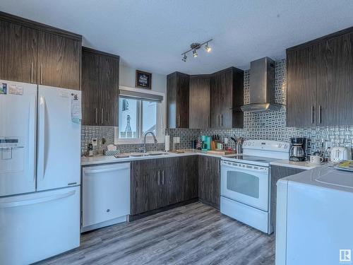 4614 13 Avenue, Edmonton, AB - Indoor Photo Showing Kitchen