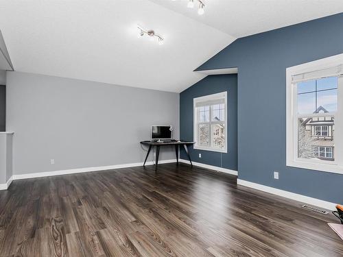 1515 Chapman Way, Edmonton, AB - Indoor Photo Showing Other Room