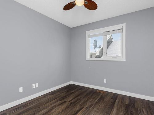 1515 Chapman Way, Edmonton, AB - Indoor Photo Showing Other Room