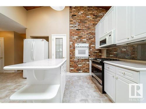 14004 47 Avenue, Edmonton, AB - Indoor Photo Showing Kitchen