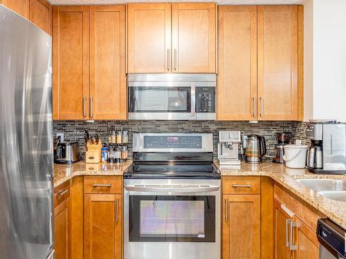 1023 5151 Windermere Boulevard, Edmonton, AB - Indoor Photo Showing Kitchen With Stainless Steel Kitchen With Double Sink