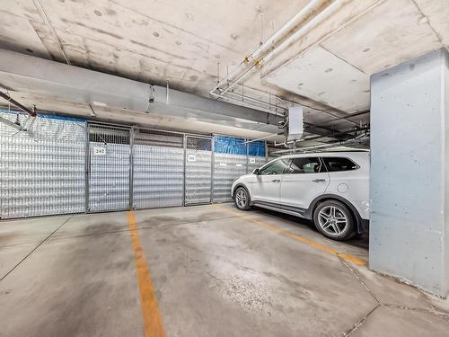 312 8956 156 Street, Edmonton, AB - Indoor Photo Showing Garage