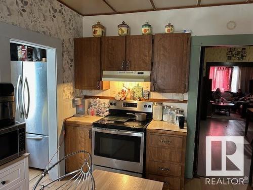 10848 93 Street, Edmonton, AB - Indoor Photo Showing Kitchen