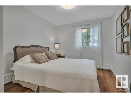 203 10421 93 Street, Edmonton, AB - Indoor Photo Showing Bedroom