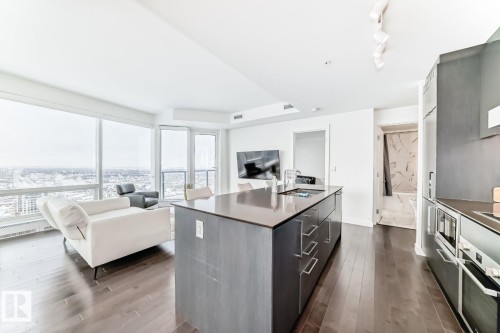 2910 10360 102 Street, Edmonton, AB - Indoor Photo Showing Kitchen With Upgraded Kitchen