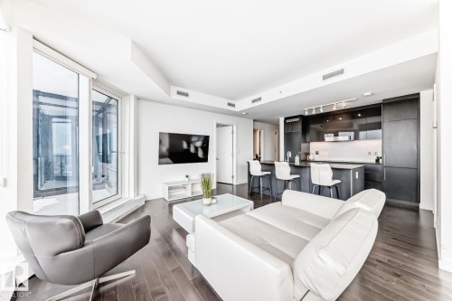 2910 10360 102 Street, Edmonton, AB - Indoor Photo Showing Living Room