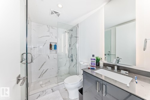 2910 10360 102 Street, Edmonton, AB - Indoor Photo Showing Bathroom