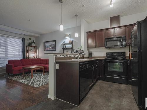 137 7825 71 Street, Edmonton, AB - Indoor Photo Showing Kitchen