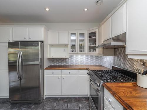 10004 97 Avenue, Edmonton, AB - Indoor Photo Showing Kitchen