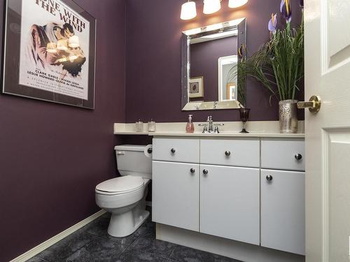 10004 97 Avenue, Edmonton, AB - Indoor Photo Showing Bathroom