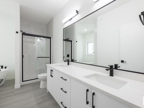 224 Lee Ridge Road, Edmonton, AB - Indoor Photo Showing Bathroom