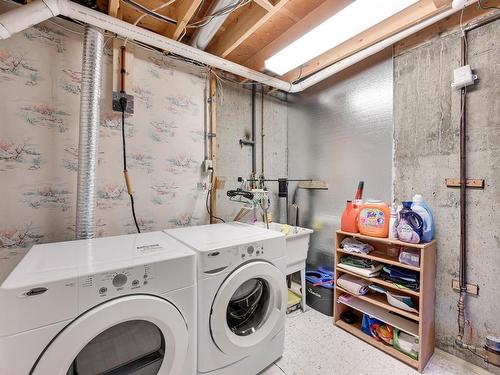 13309 47 Street, Edmonton, AB - Indoor Photo Showing Laundry Room