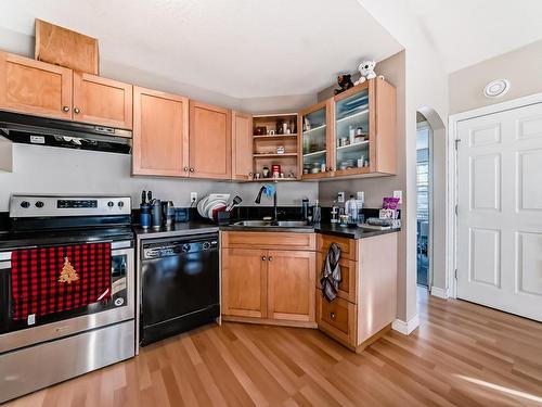 48 150 Edwards Drive, Edmonton, AB - Indoor Photo Showing Kitchen With Double Sink