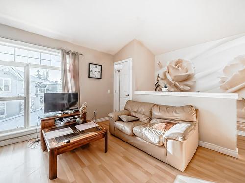 48 150 Edwards Drive, Edmonton, AB - Indoor Photo Showing Living Room