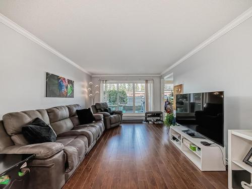 131 4404 122 Street, Edmonton, AB - Indoor Photo Showing Living Room