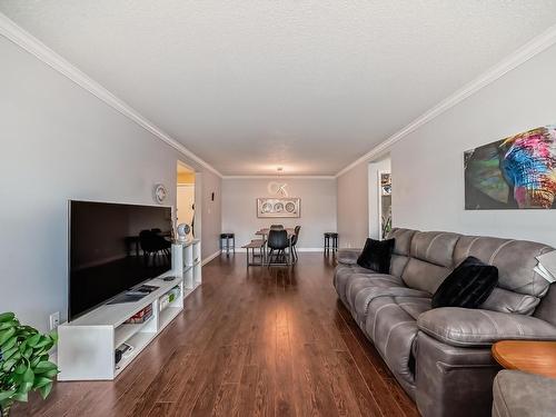 131 4404 122 Street, Edmonton, AB - Indoor Photo Showing Living Room