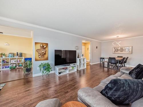 131 4404 122 Street, Edmonton, AB - Indoor Photo Showing Living Room