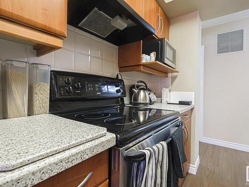 501 10130 114 Street, Edmonton, AB - Indoor Photo Showing Kitchen