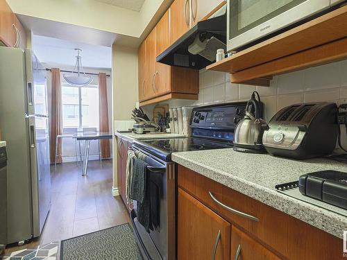 501 10130 114 Street, Edmonton, AB - Indoor Photo Showing Kitchen